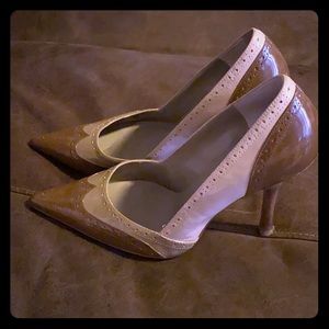 Guess brown & tan saddle shoe inspired pump
